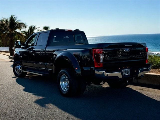 2022 Ford Super Duty F-350 DRW LARIAT 4WD Crew Cab 8' Box - 22645453 - 5