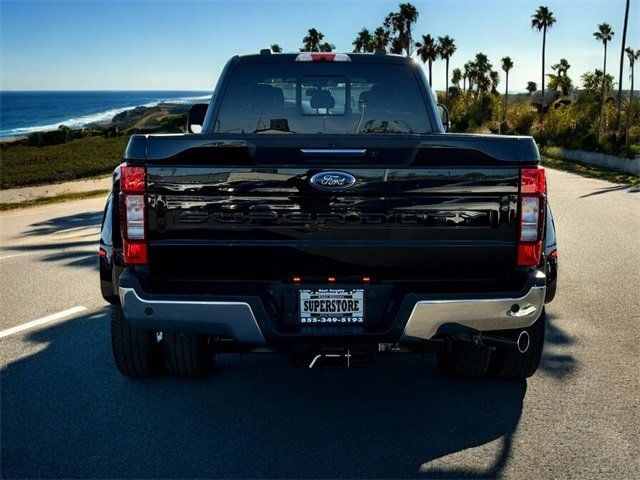 2022 Ford Super Duty F-350 DRW LARIAT 4WD Crew Cab 8' Box - 22645453 - 6