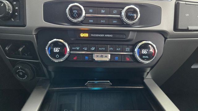 2022 Ford Super Duty F-350 DRW Lariat Ultimate FX4 DRW Leveled - 22986983 - 19