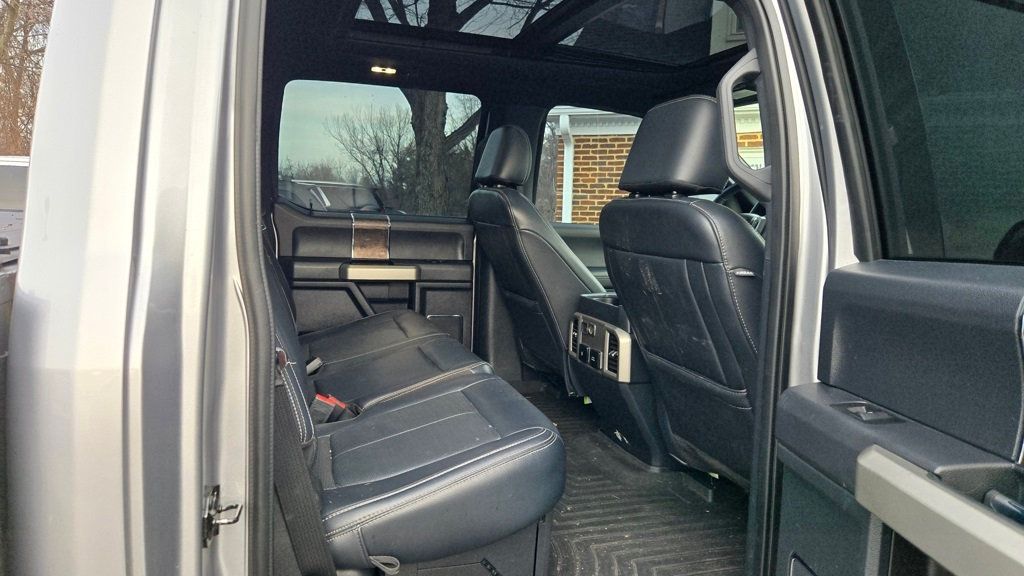 2022 Ford Super Duty F-350 DRW Lariat Ultimate FX4 DRW Leveled - 22986983 - 25