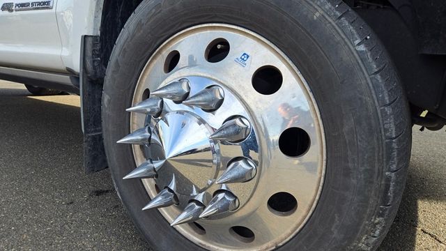 2022 Ford Super Duty F-350 DRW Platinum 4WD Crew Cab 8' Box - 22998623 - 14
