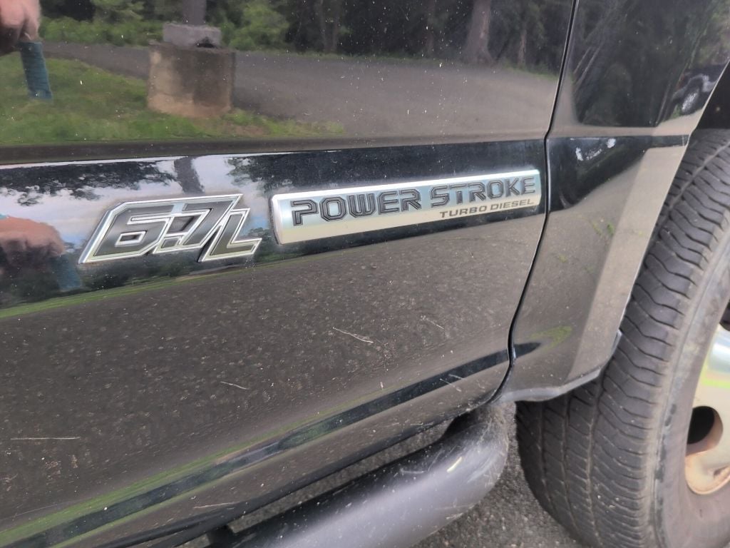 2022 Ford Super Duty F-350 DRW XL 4WD Crew Cab 8' Box - 23068175 - 10