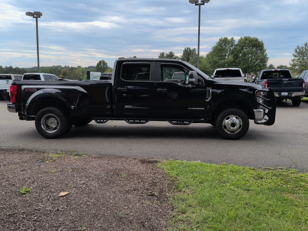 2022 Ford Super Duty F-350 DRW XL 4WD Crew Cab 8' Box - 23068175 - 8