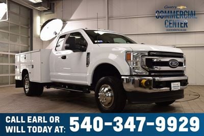 2022 Ford Super Duty F-350 DRW Cab-Chassis