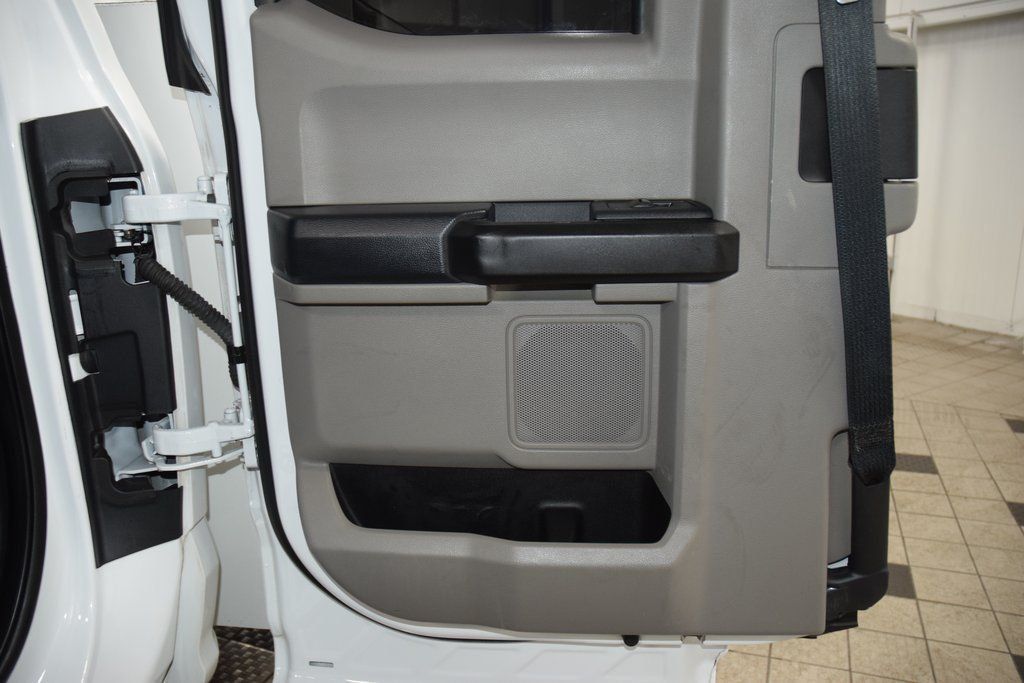 2022 Ford Super Duty F-350 DRW Cab-Chassis F350 SUPERCAB 4X4 * 6.2 V8 * 9' KNAPHEIDE UTILITY * 1 OWNER - 22971951 - 32