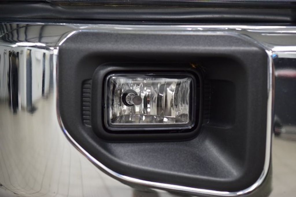 2022 Ford F-350 Lariat photo 11
