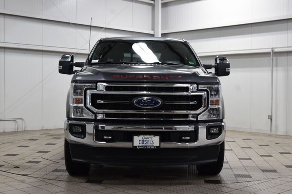 2022 Ford F-350 Lariat photo 2