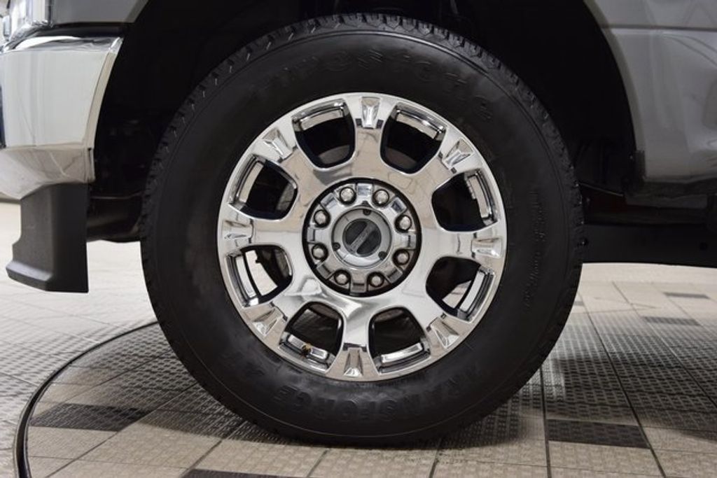 2022 Ford F-350 Lariat photo 22