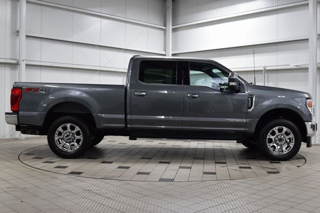 2022 Ford F-350 Lariat photo 7