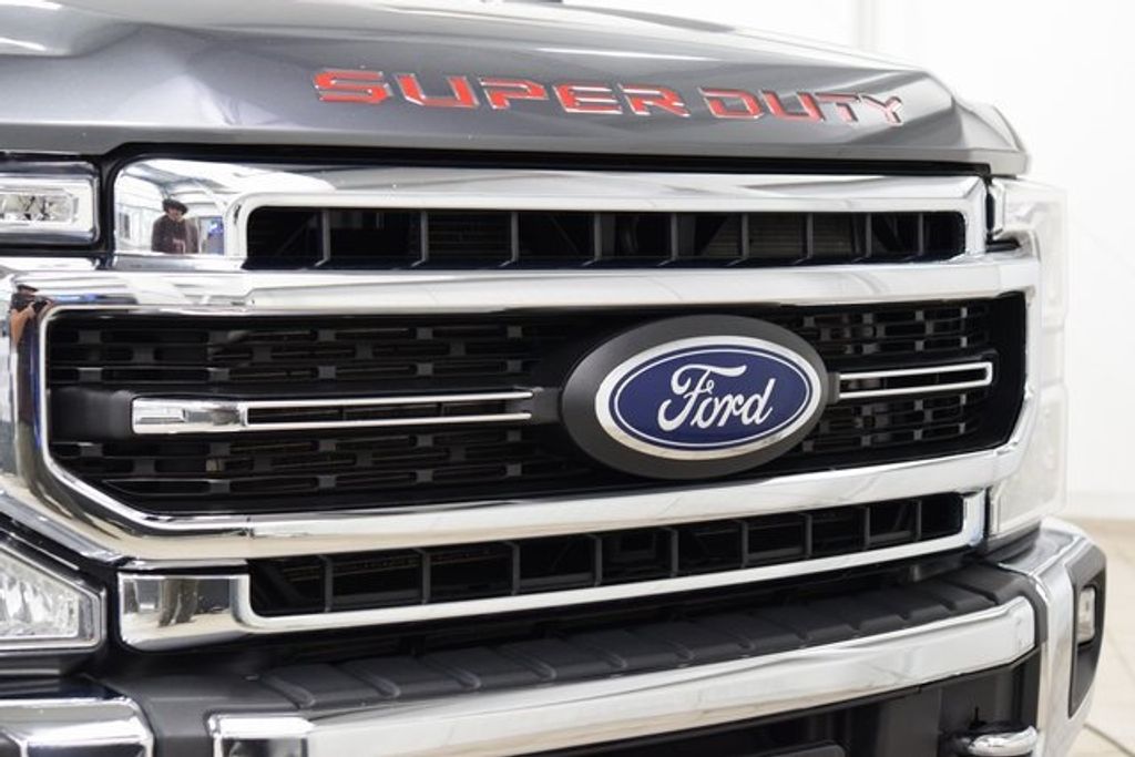 2022 Ford F-350 Lariat photo 8