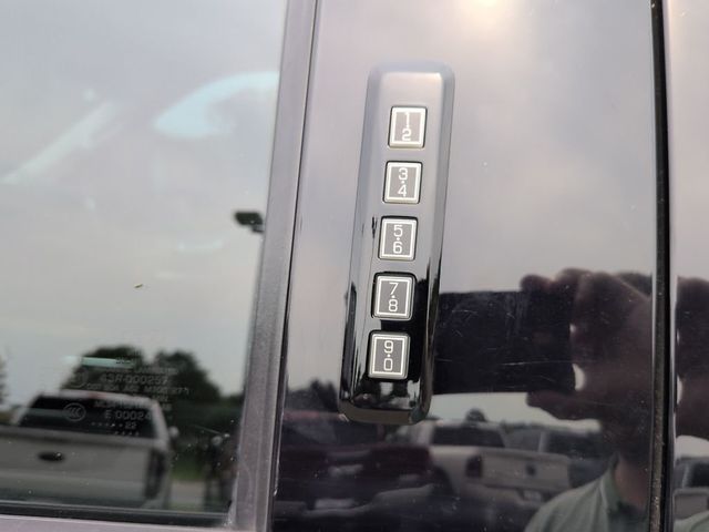2022 Ford Super Duty F-350 SRW XLT - 23065516 - 19