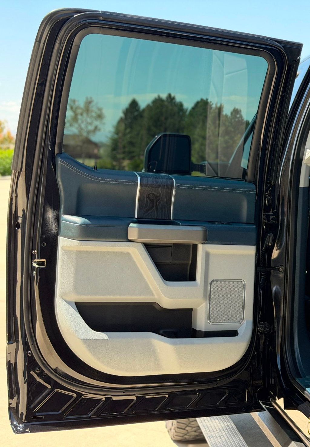 2022 Ford Super Duty F-450 DRW  - 23026849 - 31