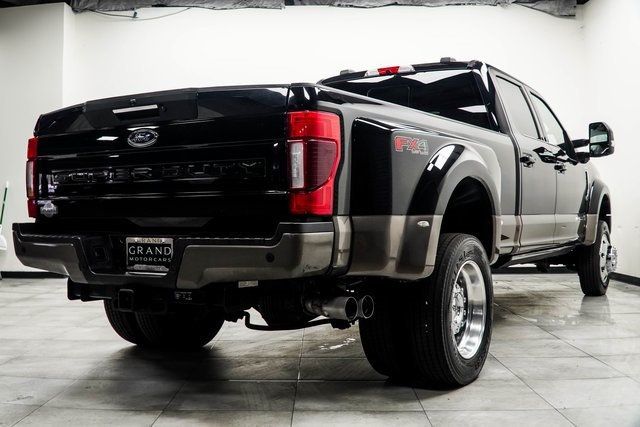 2022 Ford Super Duty F-450 DRW King Ranch 4WD Crew Cab 8' Box - 22955948 - 13