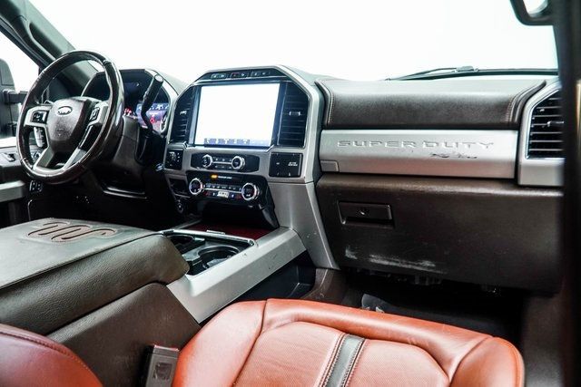 2022 Ford Super Duty F-450 DRW King Ranch 4WD Crew Cab 8' Box - 22955948 - 17