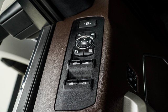 2022 Ford Super Duty F-450 DRW King Ranch 4WD Crew Cab 8' Box - 22955948 - 35