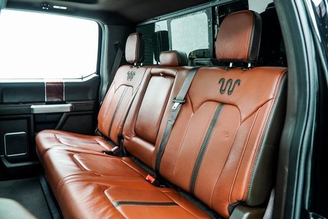 2022 Ford Super Duty F-450 DRW King Ranch 4WD Crew Cab 8' Box - 22955948 - 40