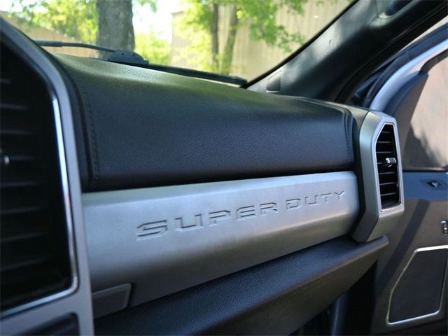 2022 Ford Super Duty F-450 DRW LARIAT 4WD Crew Cab 8' Box - 22806688 - 11