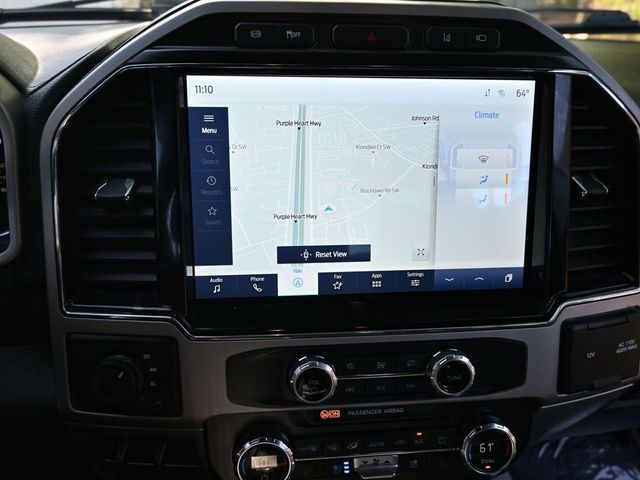 2022 Ford Super Duty F-450 DRW LARIAT 4WD Crew Cab 8' Box - 22991324 - 9