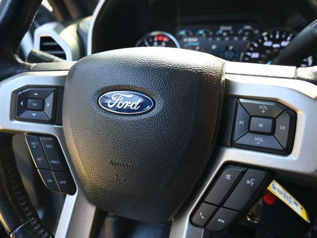 2022 Ford Super Duty F-450 DRW LARIAT 4WD Crew Cab 8' Box - 22991324 - 12