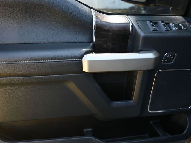 2022 Ford Super Duty F-450 DRW LARIAT 4WD Crew Cab 8' Box - 22991324 - 2