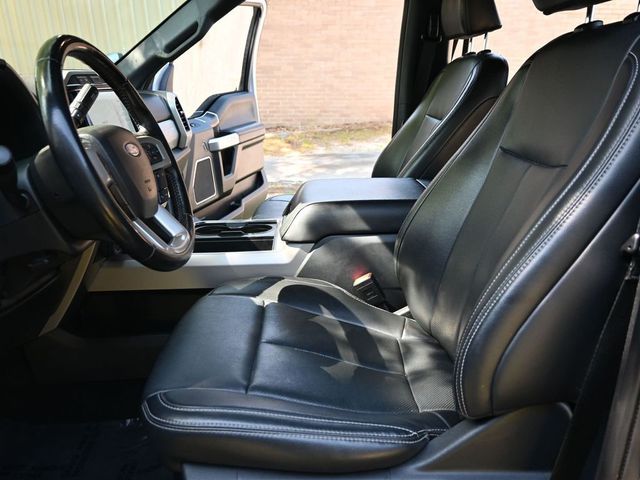 2022 Ford Super Duty F-450 DRW LARIAT 4WD Crew Cab 8' Box - 22991324 - 3