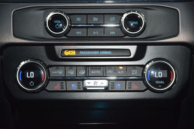 2022 Ford Super Duty F-450 DRW Limited 4WD Crew Cab 8' Box - 22988773 - 35