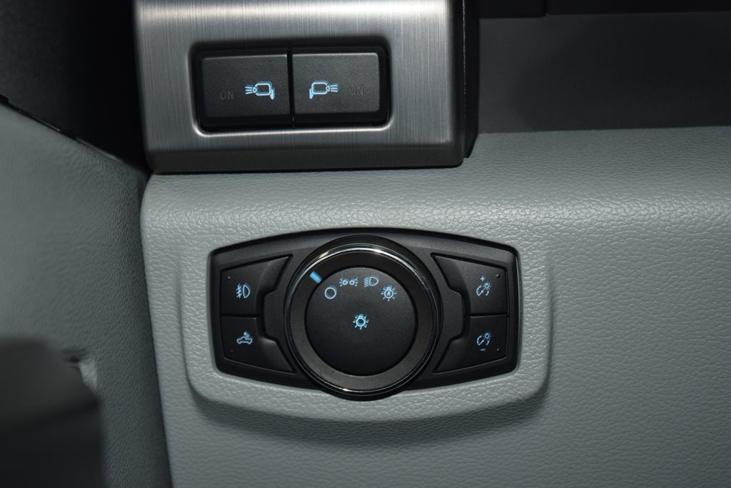 2022 Ford Super Duty F-450 DRW Limited 4WD Crew Cab 8' Box - 22988773 - 39