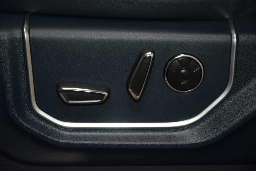 2022 Ford Super Duty F-450 DRW Limited 4WD Crew Cab 8' Box - 22988773 - 45