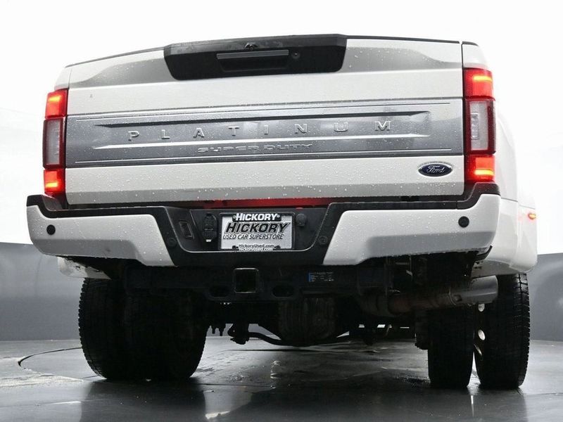2022 Ford Super Duty F-450 DRW Platinum 4WD Crew Cab 8' Box - 22940279 - 9