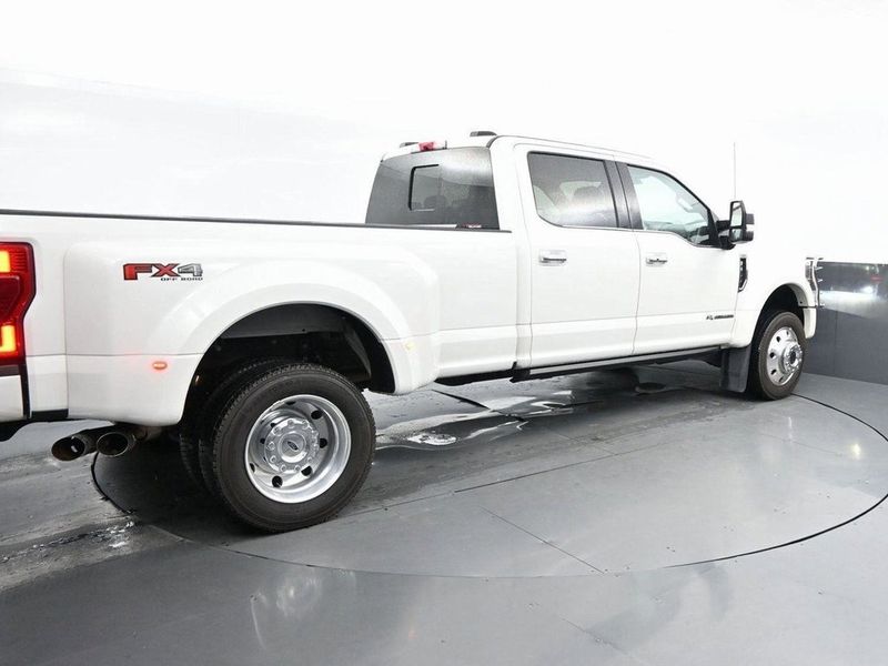 2022 Ford Super Duty F-450 DRW Platinum 4WD Crew Cab 8' Box - 22940279 - 12