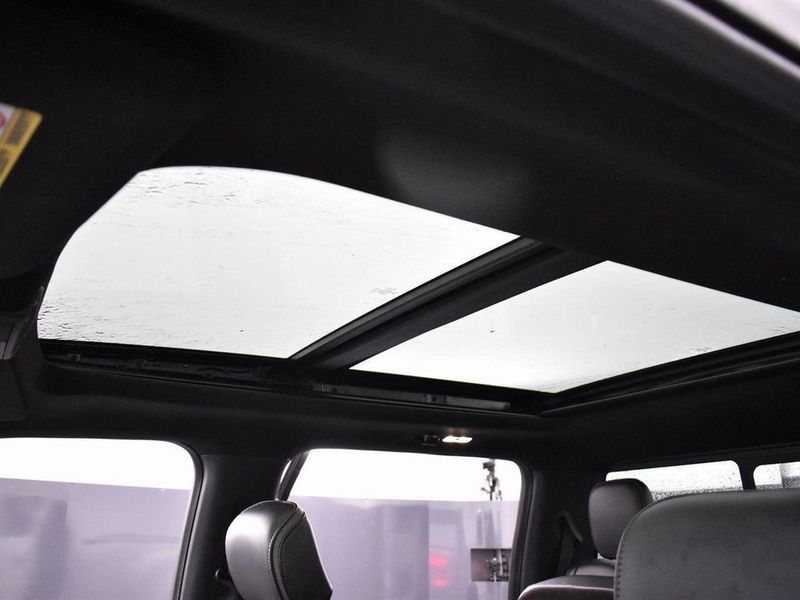 2022 Ford Super Duty F-450 DRW Platinum 4WD Crew Cab 8' Box - 22940279 - 25