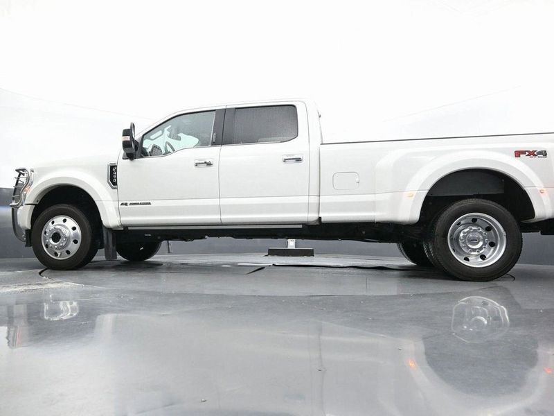 2022 Ford Super Duty F-450 DRW Platinum 4WD Crew Cab 8' Box - 22940279 - 6