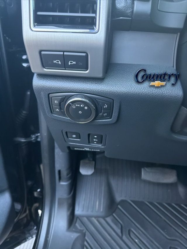 2022 Ford Super Duty F-450 DRW Platinum 4WD Crew Cab 8' Box - 22944505 - 17