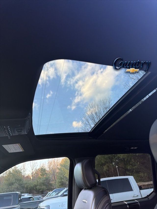 2022 Ford Super Duty F-450 DRW Platinum 4WD Crew Cab 8' Box - 22944505 - 19