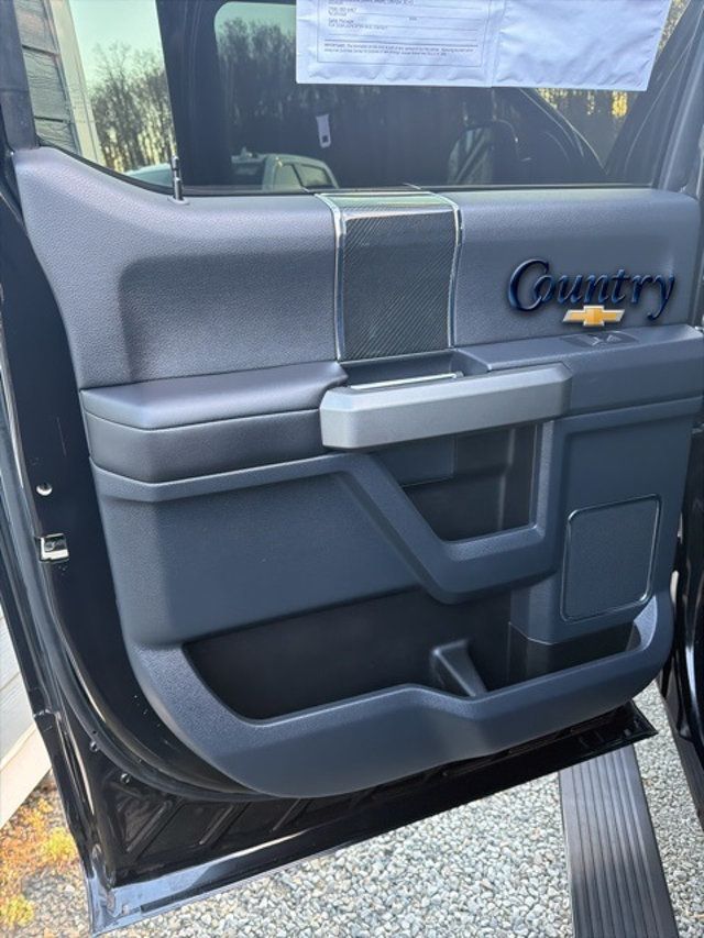 2022 Ford Super Duty F-450 DRW Platinum 4WD Crew Cab 8' Box - 22944505 - 23