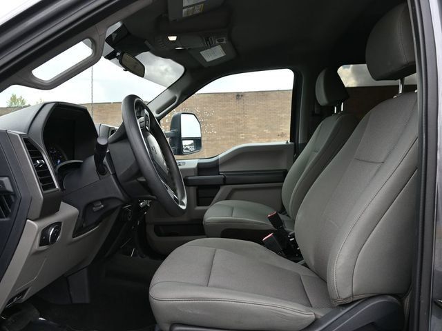 2022 Ford Super Duty F-450 DRW XL 4WD Crew Cab 8' Box - 22990896 - 23