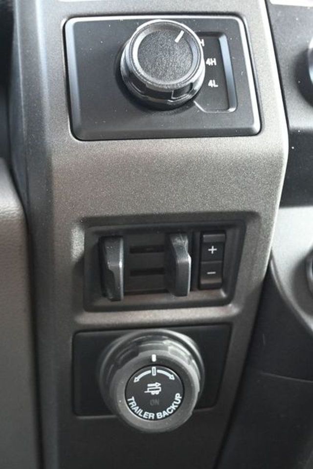 2022 Ford Super Duty F-450 DRW XL 4WD Crew Cab 8' Box - 23006378 - 36