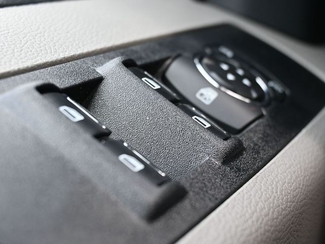 2022 Ford Super Duty F-450 DRW XL 4WD Crew Cab 8' Box - 23006378 - 43