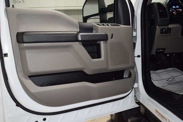 2022 Ford Super Duty F-550 DRW F550 CREW XLT 4X4 * POWERSTROKE * CONCRETE BODY * 1 OWNER - 22852260 - 31