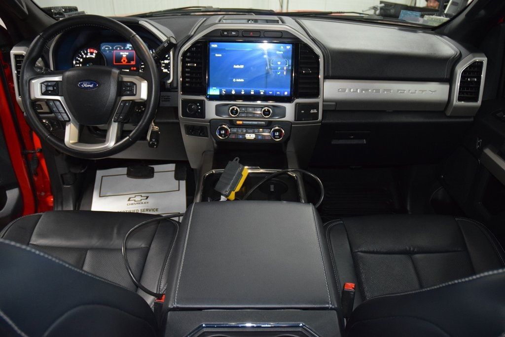 2022 Ford F-550 Lariat photo 17
