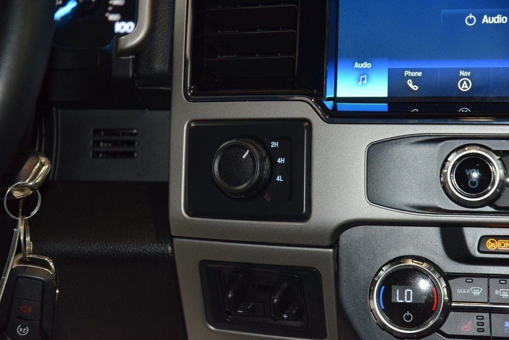 2022 Ford F-550 Lariat photo 20