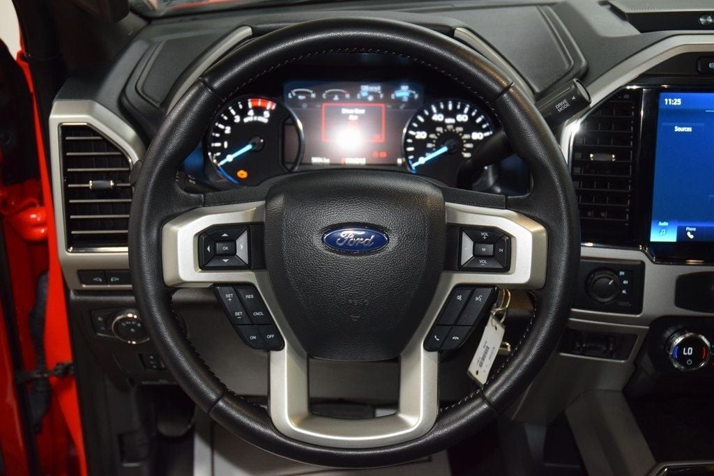2022 Ford F-550 Lariat photo 23