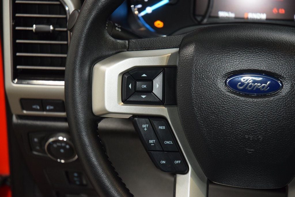 2022 Ford F-550 Lariat photo 24