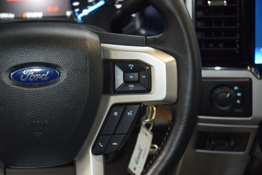 2022 Ford F-550 Lariat photo 25