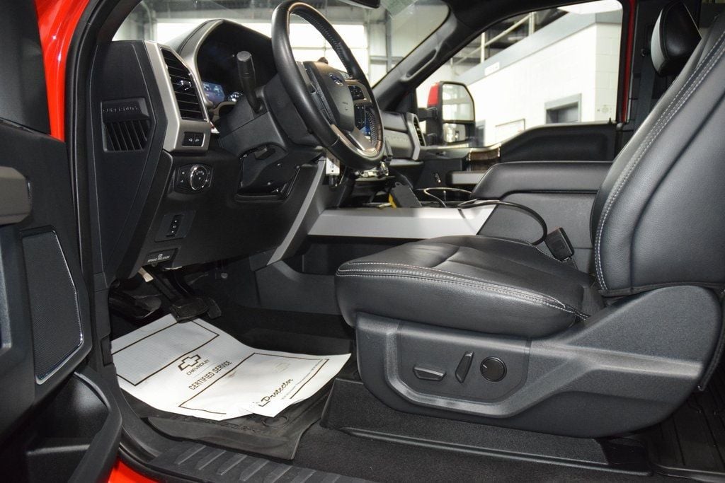 2022 Ford F-550 Lariat photo 26
