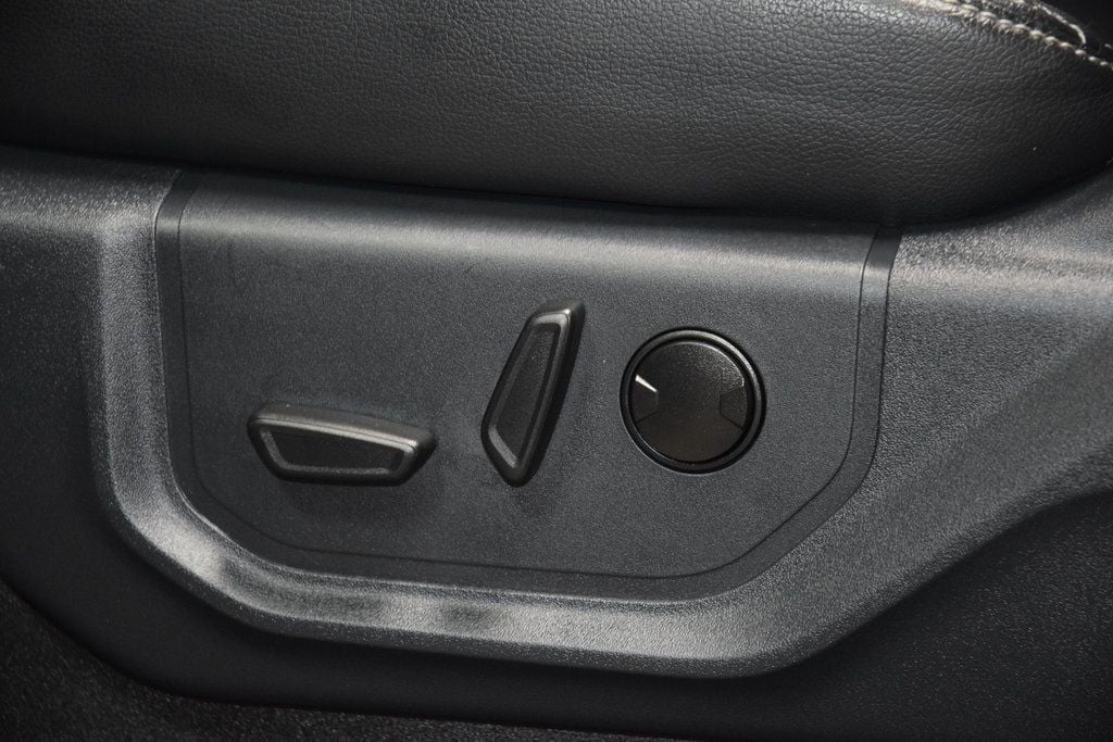 2022 Ford F-550 Lariat photo 27