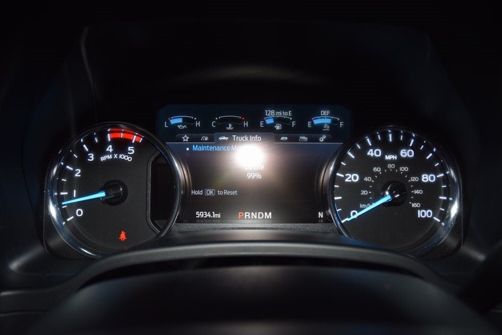 2022 Ford F-550 Lariat photo 34