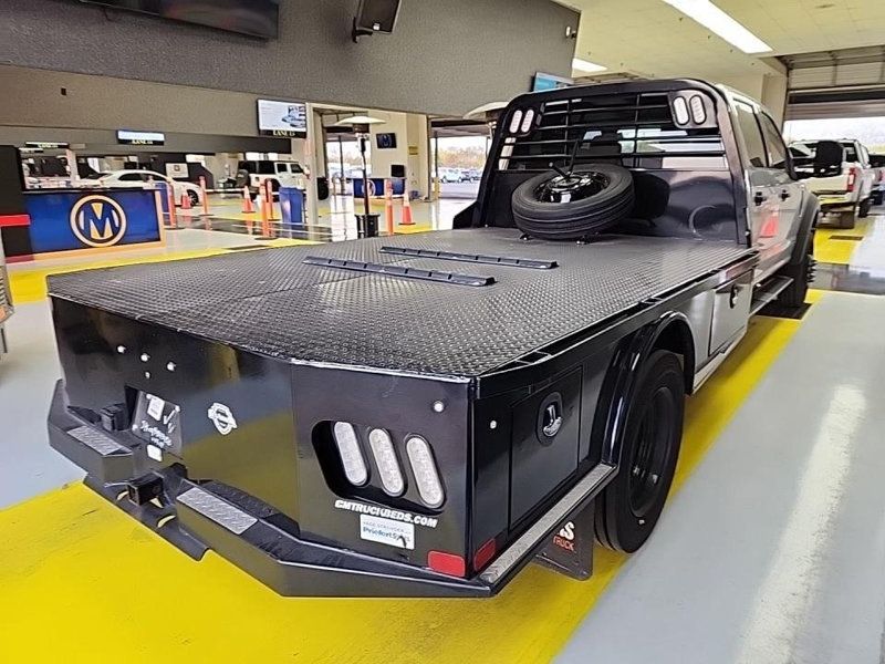 2022 Ford F-550 XLT photo 2