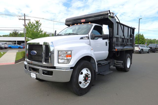 2022 Ford Super Duty F-650 Straight Frame Gas Reg Cab, Dump w/ Tarp & Underbody Toolbox - 23032296 - 0