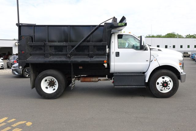2022 Ford Super Duty F-650 Straight Frame Gas Reg Cab, Dump w/ Tarp & Underbody Toolbox - 23032296 - 5